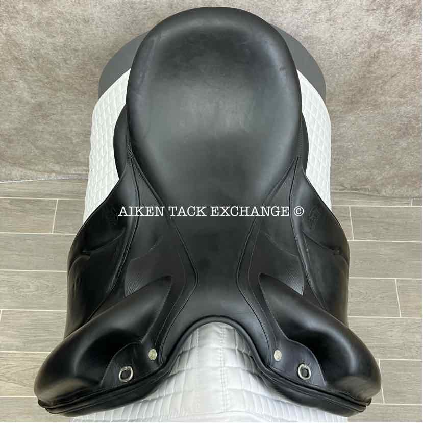 2016 Devoucoux Makila Lab Monoflap Dressage Saddle, 18" Seat, 3A Flap, Medium Wide Tree, D3D Panels, Full Buffalo Leather