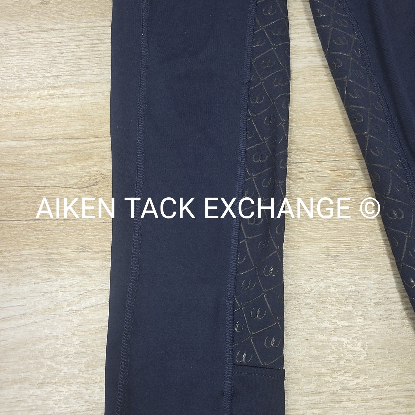Ovation Aerowick Silicone Grip Full Seat Tights, Size Medium