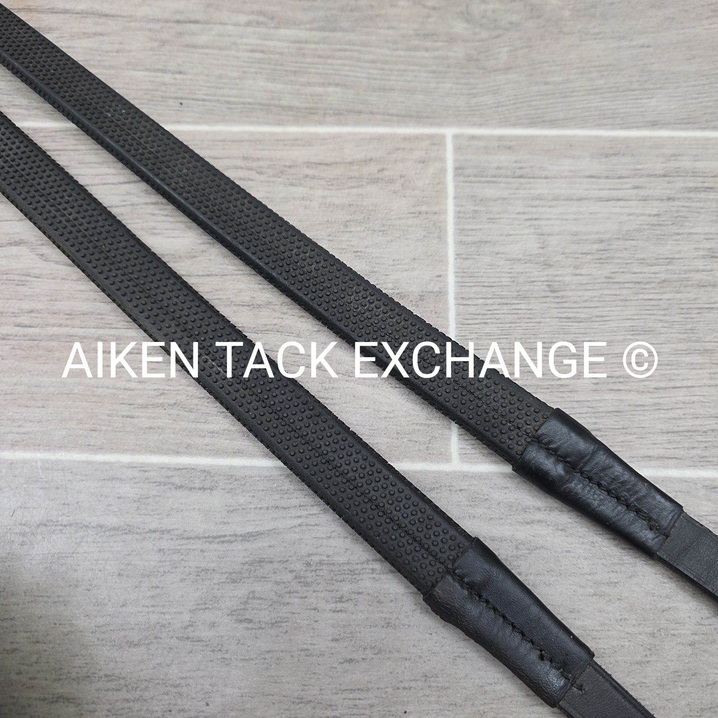 Plain  Flat Rubber Reins, Black, Size Full