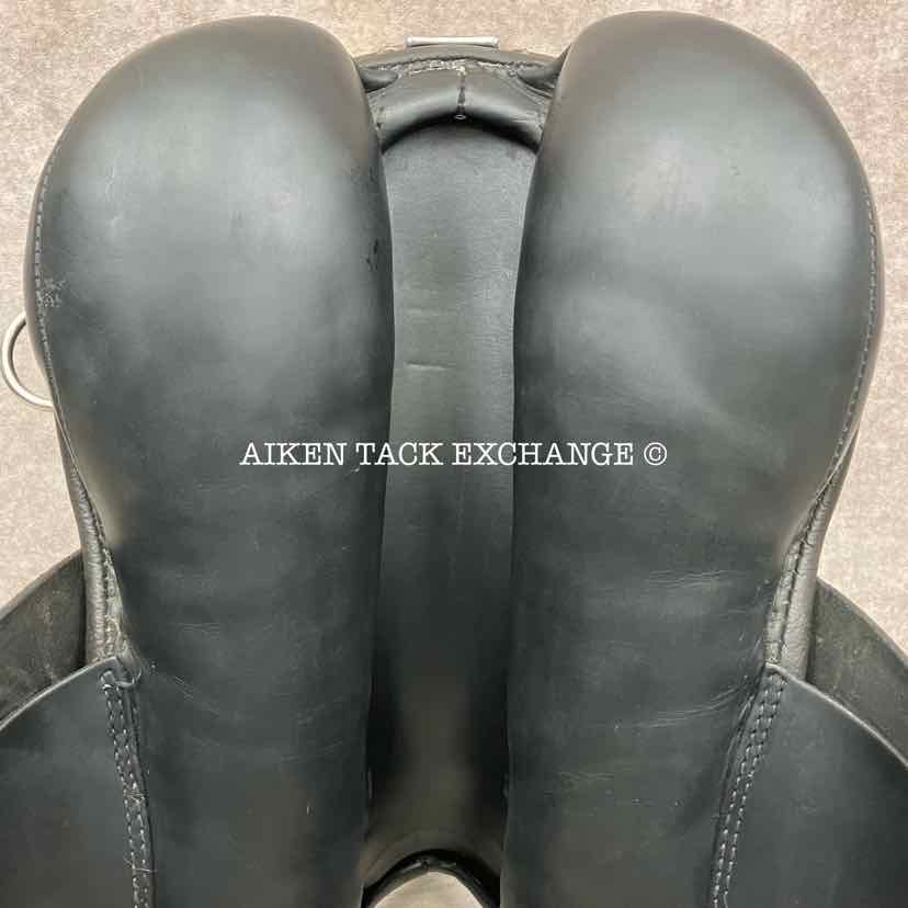 **SOLD** Stubben Endurance Dressage Saddle, 17.5" Seat, Short Flap, 31cm Tree - Medium Wide, Wool Flocked Panels