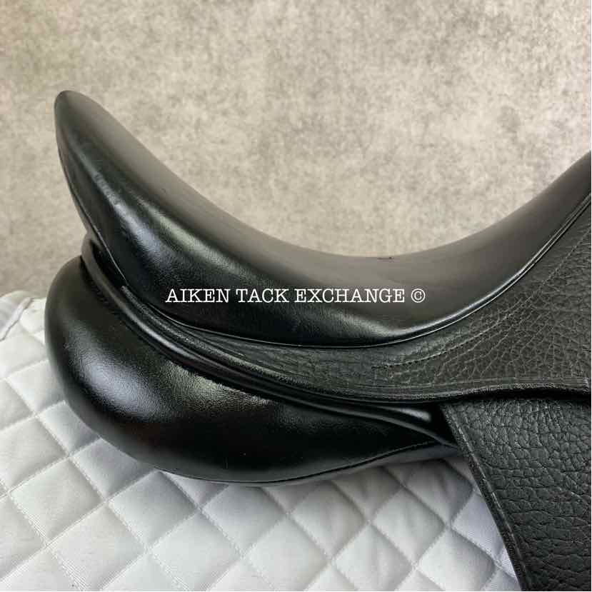 HDR Pro Buffalo Dressage Saddle, 17" Seat, Medium Wide Tree, Wool Flocked Panels