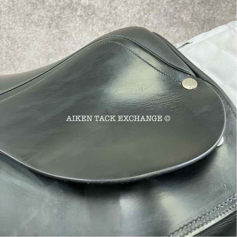 2009 Amerigo Vega Dressage Saddle, 18" Seat, Medium Tree, Wool Flocked Panels
