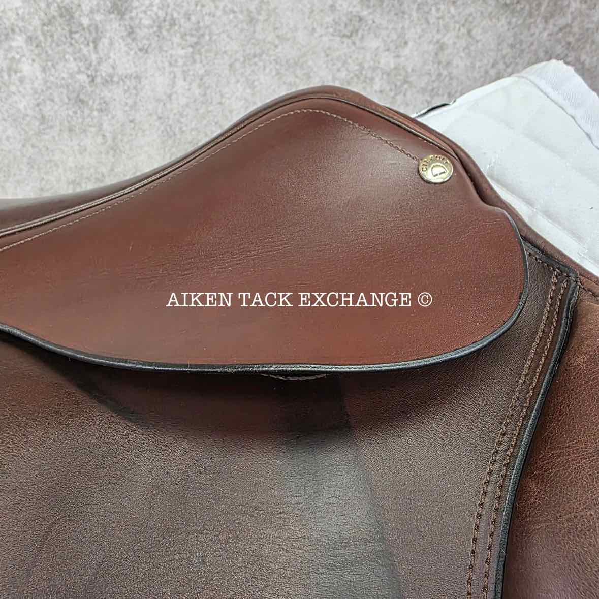 Circuit by Dover Saddlery Jump Saddle, 18.5" Seat, Wide Tree, Foam Panels