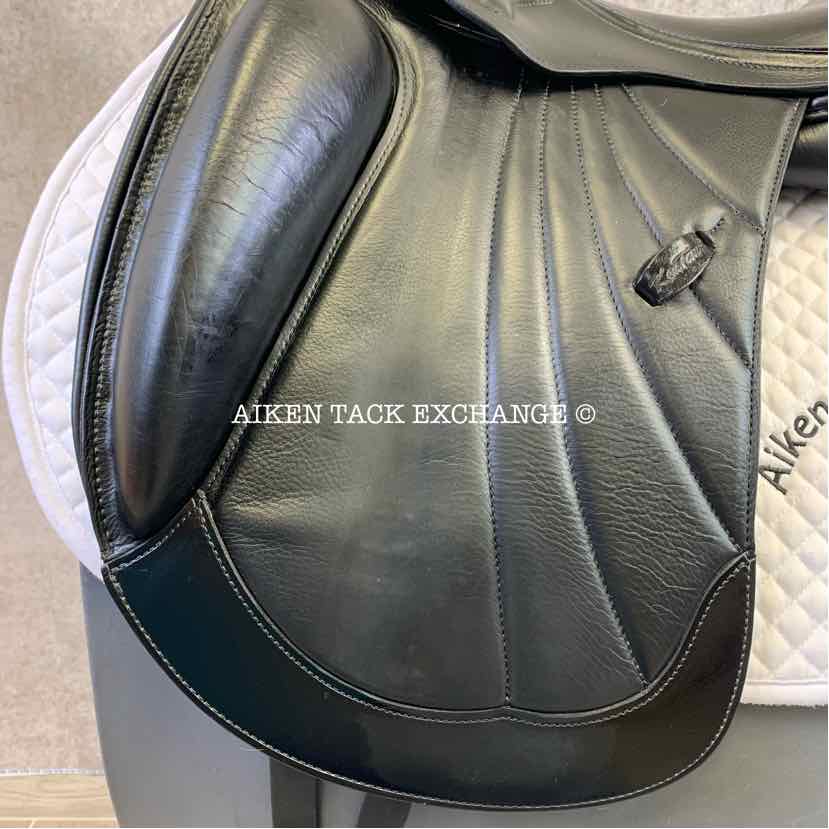 **SOLD** 2018 Kentaur Ithaka AP Monoflap Dressage Saddle, 17.5" Seat, Medium Wide Tree, Wool Flocked Panels