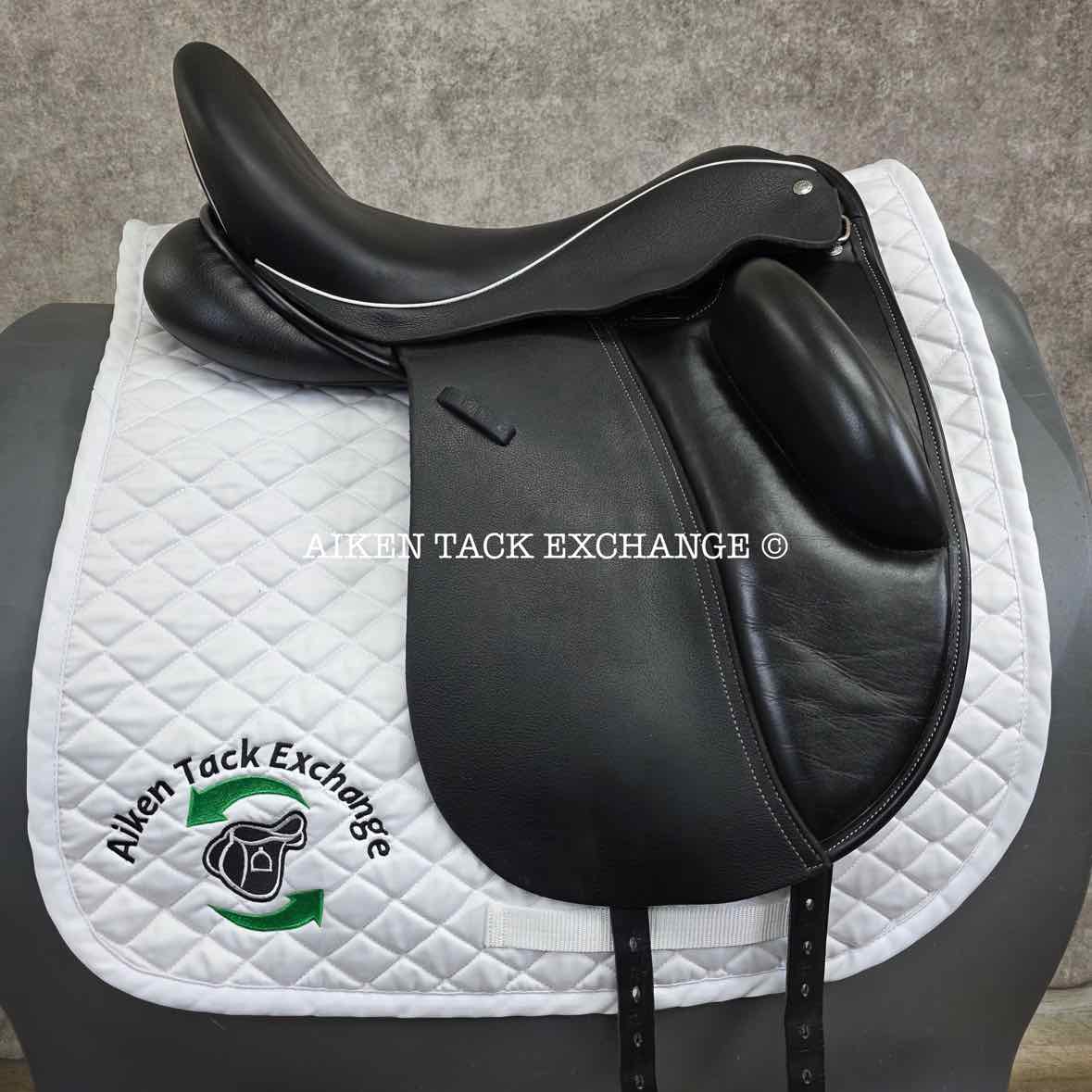 **SOLD** 2020 Custom Saddlery Wolfgang Solo Dressage Saddle, 18" Seat, Adjustable Tree - Set to Wide, Wool Flocked Panels