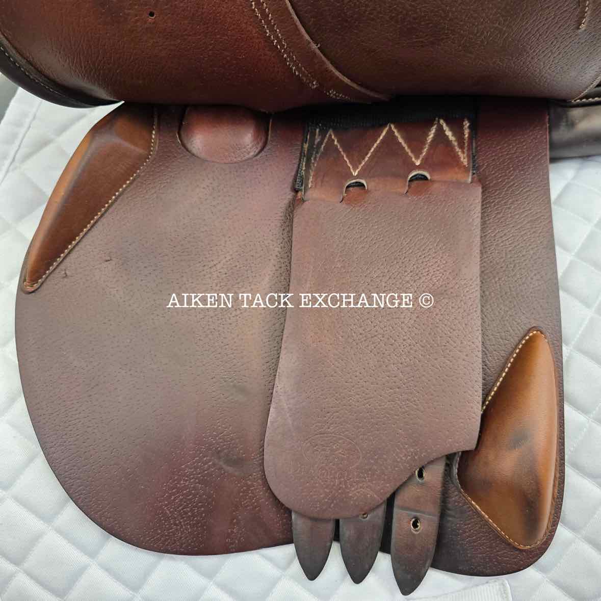 2015 Devoucoux Oldara Close Contact Jump Saddle, 17.5" Seat, 3 Flap, Medium Wide Tree, D3D Panels, Full Buffalo Leather