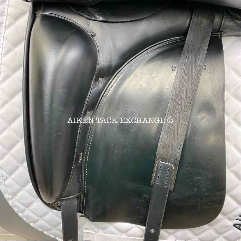 **SOLD** 2000 Prestige Dressage 2000 Saddle, 17.5" Seat, 34 Tree - Medium Wide, Wool Flocked Panels