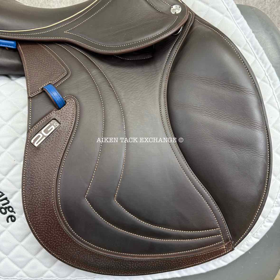 2019 CWD SE32 2GS Mademoiselle Close Contact Jump Saddle, 17" Seat - S1, 3L Flap, Dynamick Flex Tree - Medium, Full Buffalo Leather