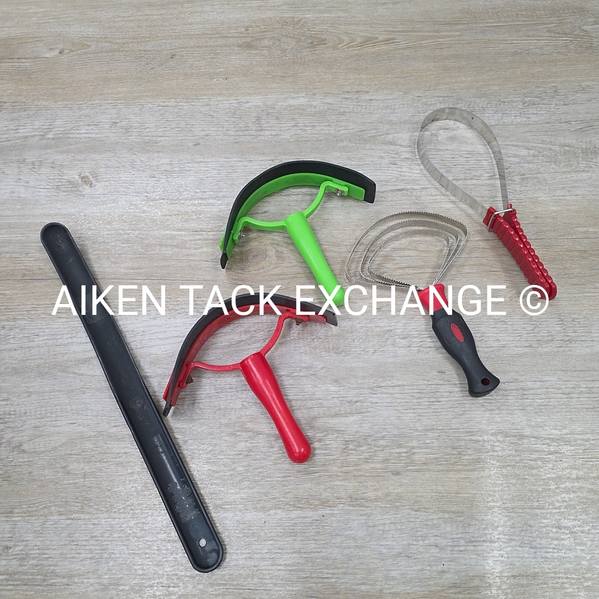 BARGAIN BUNDLE: 2 Shedding Combs & 3 Sweat Scrapers
