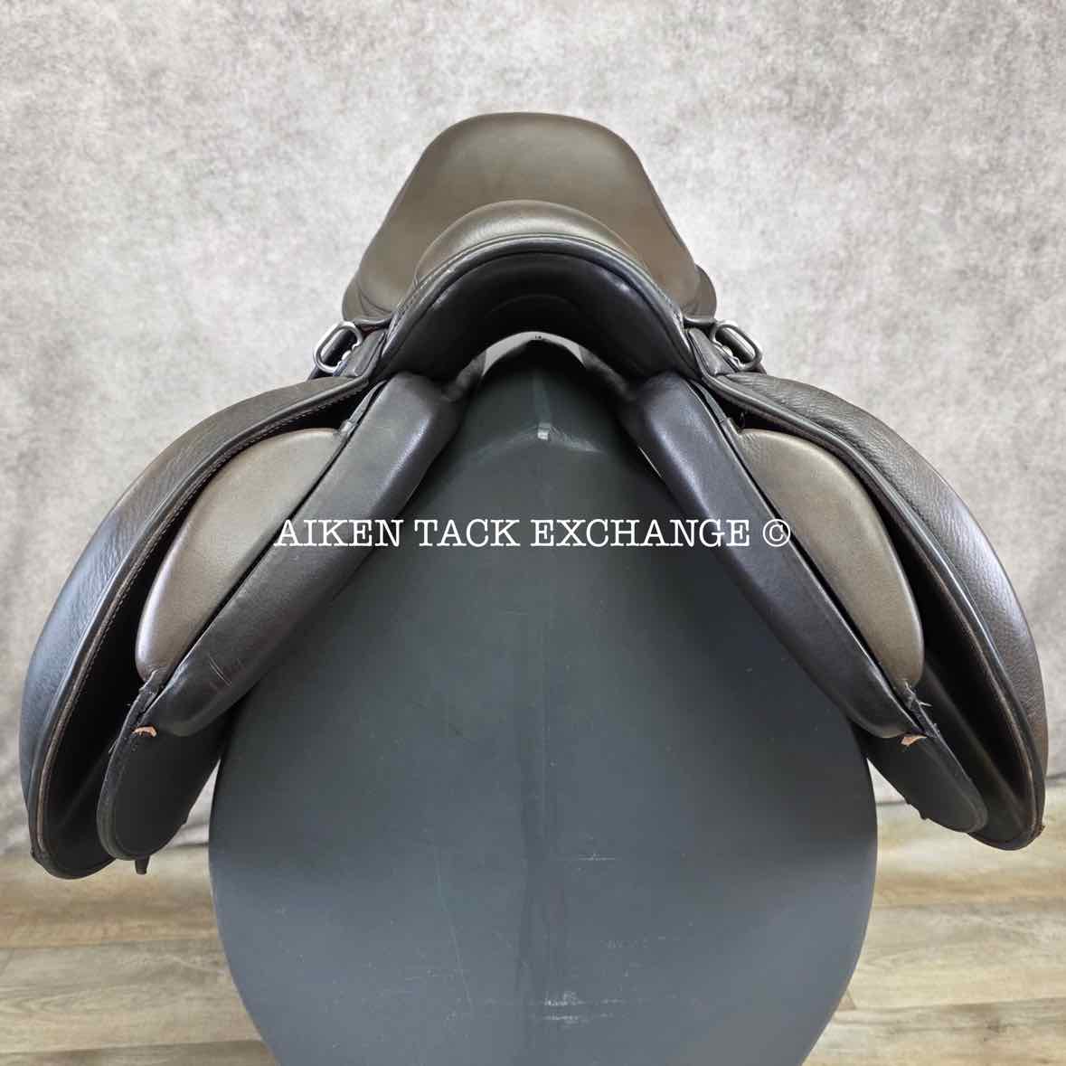 2022 Aviar Ace Close Contact Jump Saddle, 18" Seat, Adjustable Flex Tree, Foam Panels