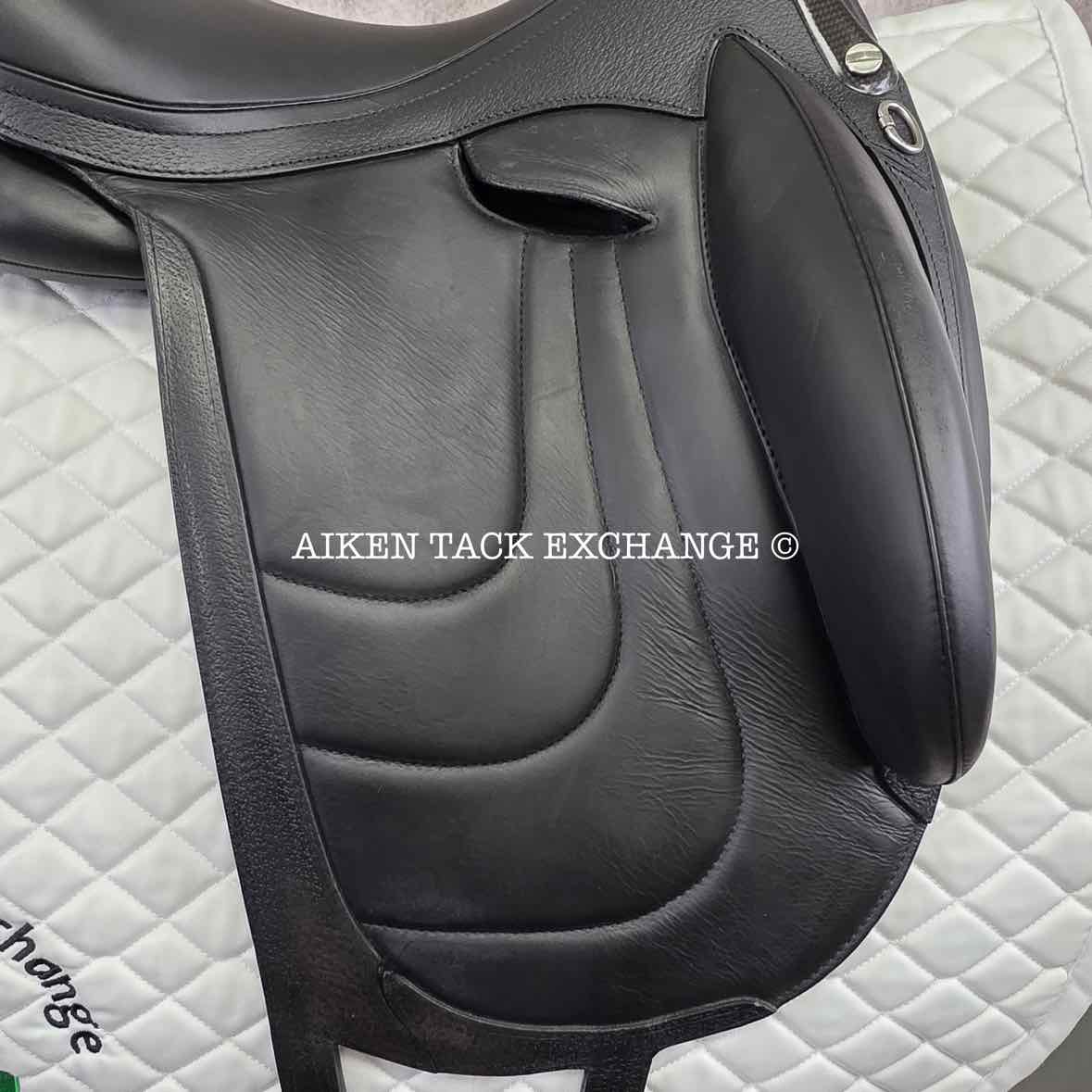 2023 Devoucoux Makila Harmonie Monoflap Dressage Saddle, 17" Seat, 1A Flap - Short, Dynamick Tree - Medium, D3D Panels, Full Buffalo Leather