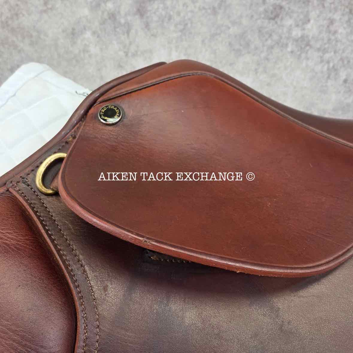 Thornhill Pro-Trainer 24K Platinum Series Close Contact Jump Saddle, 16.5" Seat, Medium Tree, Foam Panels