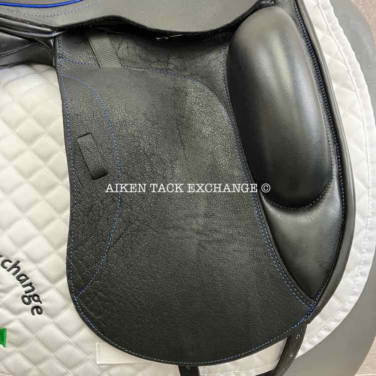 2023 Custom Saddlery Everest Monoflap Dressage Saddle, 18" Seat, Adjustable Tree, Wool Flocked Panels