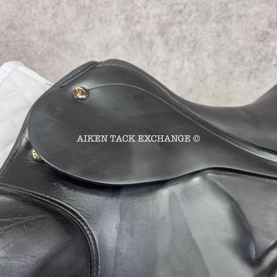 2008 Prestige Doge Dressage Saddle, 17" Seat, 33 Tree - M/MW, Wool Flocked Panels