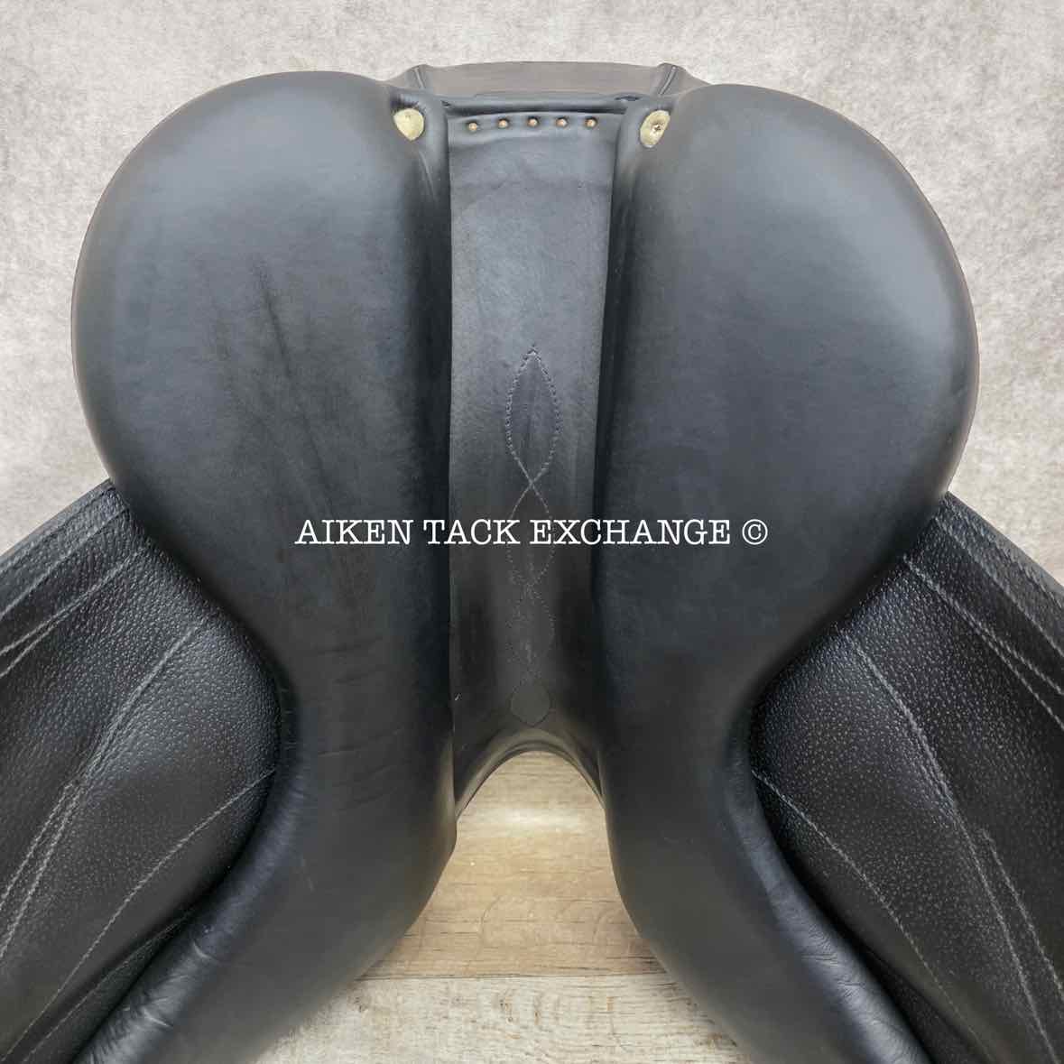 2016 Antares Cadence Monoflap Dressage Saddle, 17" Seat, 3D Flap, Medium Wide Tree, Foam Panels, Full Buffalo Leather