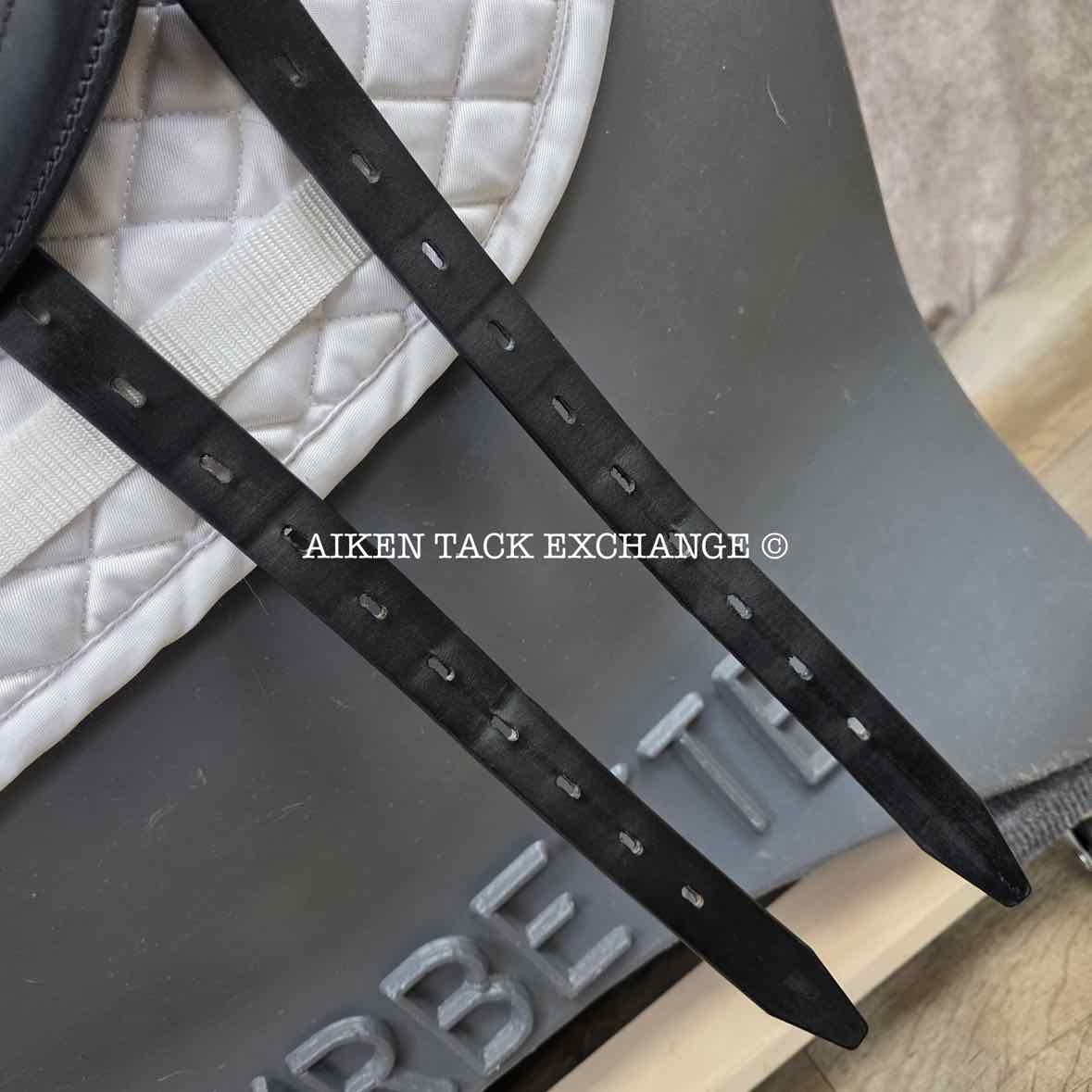 2023 Amerigo Pasubio Pinerolo Dressage Saddle, 18" Seat, Medium Tree, Wool Flocked Panels
