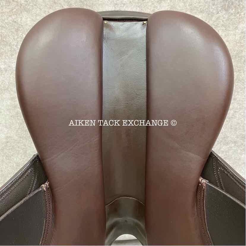 2021 Ovation San Diego Close Contact Jump Saddle, 18" Seat, Adjustable Tree - XCH Changeable Gullet, Foam Panels