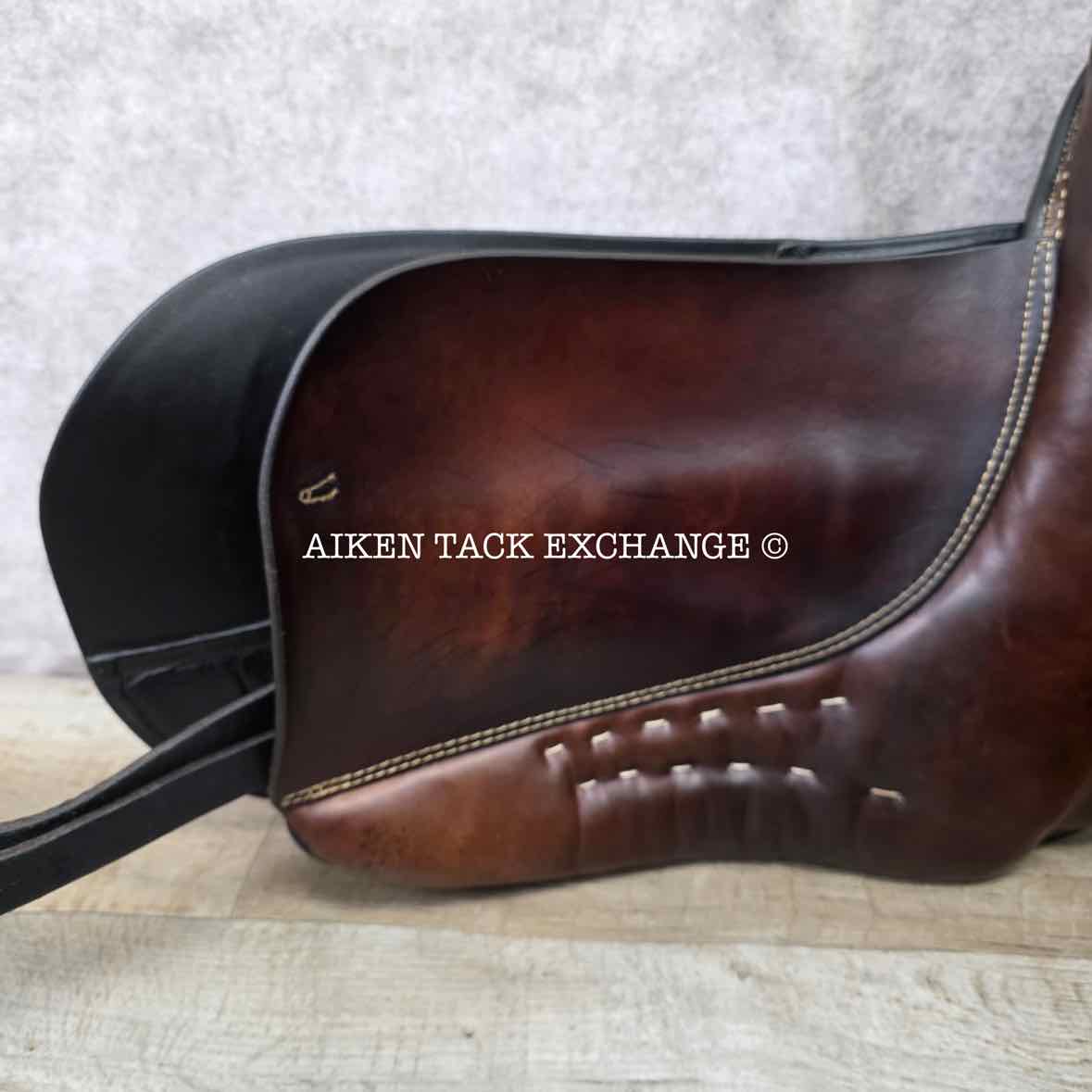 Stubben Tristan Dressage Saddle, 18" Seat, 31.5cm Tree - Medium Wide, Wool Flocked Panels