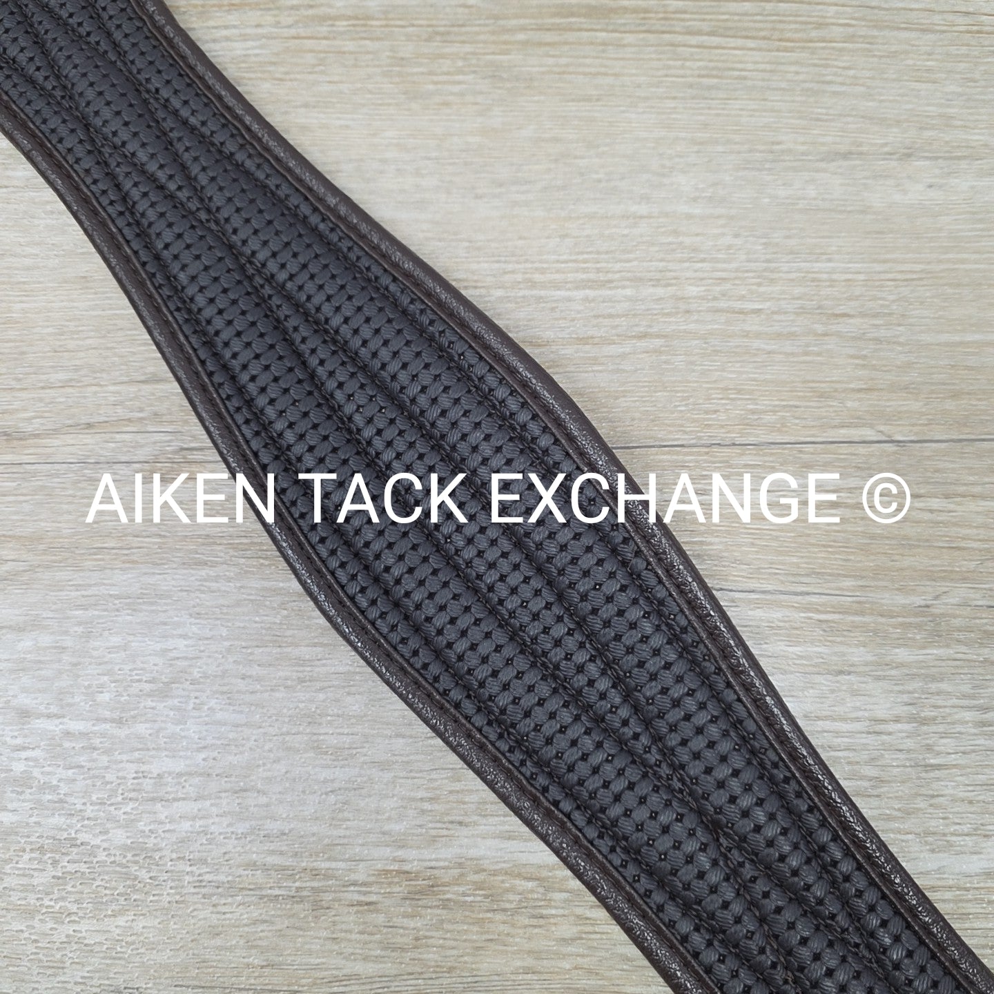 Ovation Chafeless Girth with Single End Elastic 58"