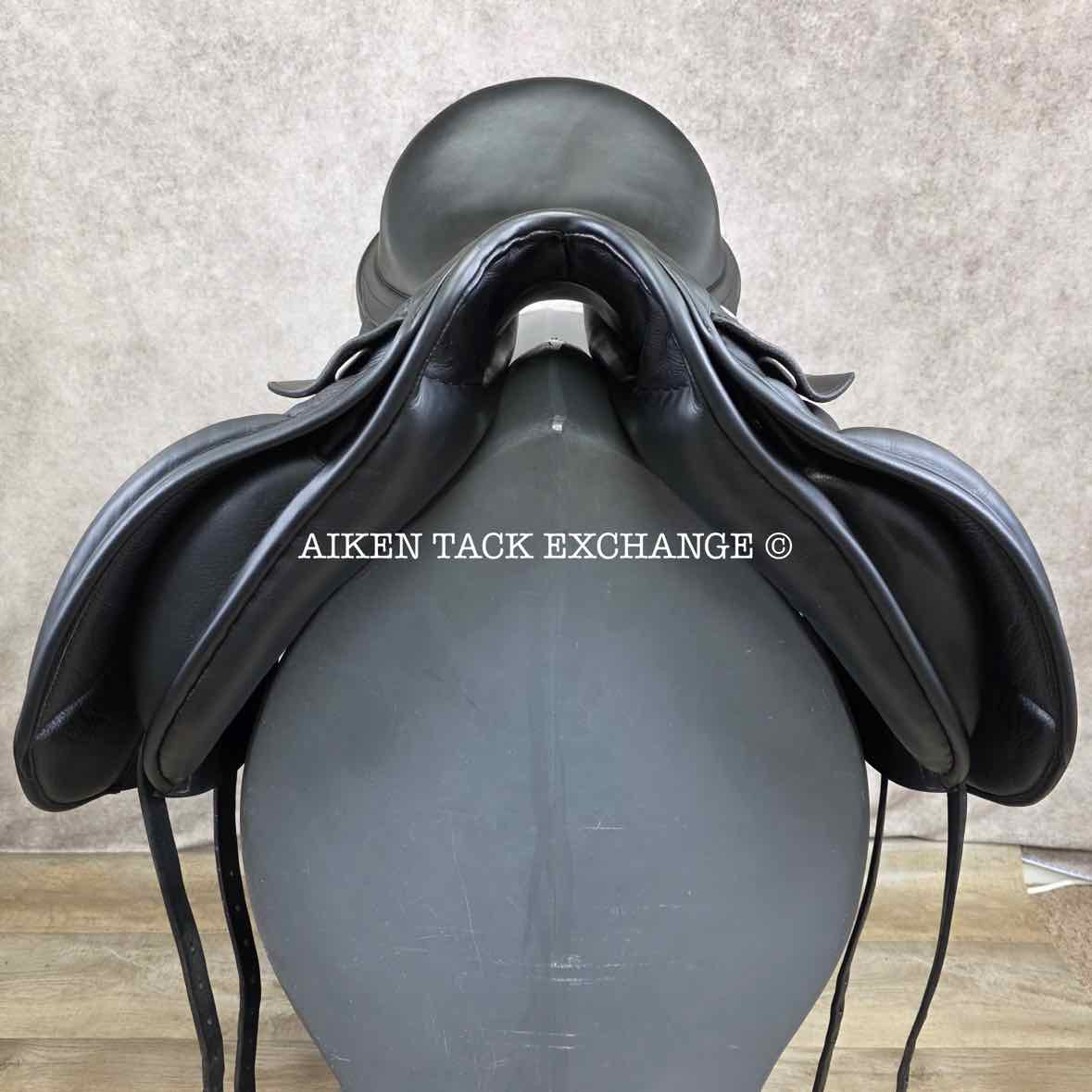 Richard Castelow Dressage Saddle, 17.5" Seat, Short Flap, Medium Wide Tree, Wool Flocked Panels