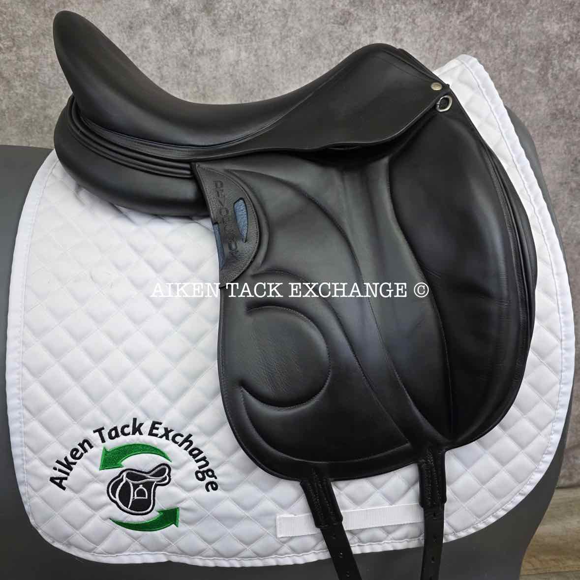2014 Devoucoux Loreak Monoflap Dressage Saddle, 18.5" Seat, 3 Flap, Medium Wide Tree, D3D Panels, Full Buffalo Leather