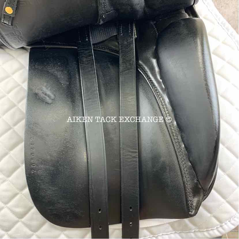 2006 Stubben Maestoso Deluxe Dressage Saddle, 18" Seat, 32cm Tree - W/XW, Wool Flocked Panels