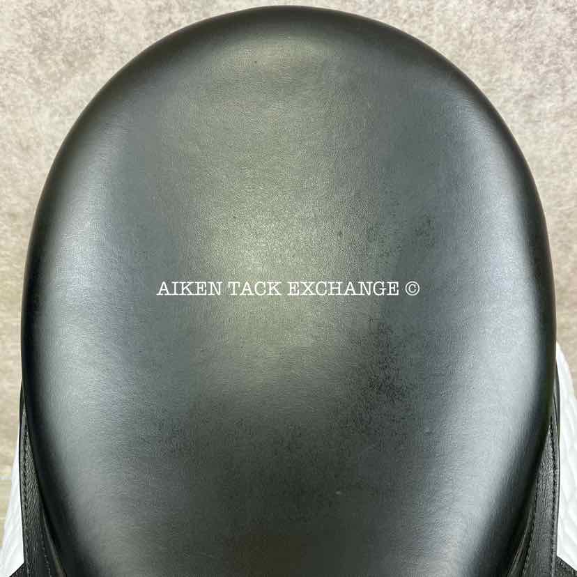 2000 Prestige Dressage 2000 Saddle, 18" Seat, 33 Tree - MW, Wool Flocked Panels