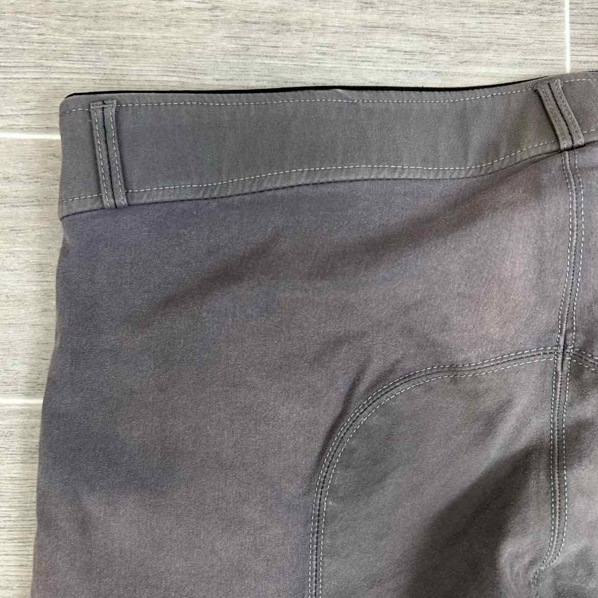 Devon-Aire Knee Patch Breeches, Size 34