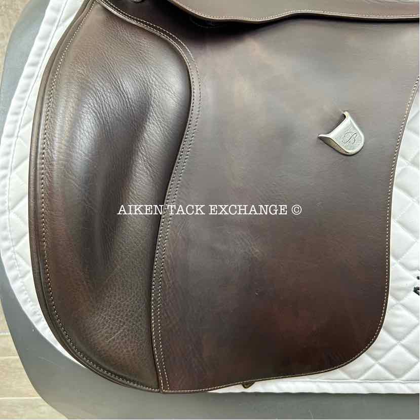 **SOLD** 2020 Bates VSD All Purpose Saddle with HART, 17.5" Seat, Adjustable Tree - Changeable Gullet, CAIR Panels