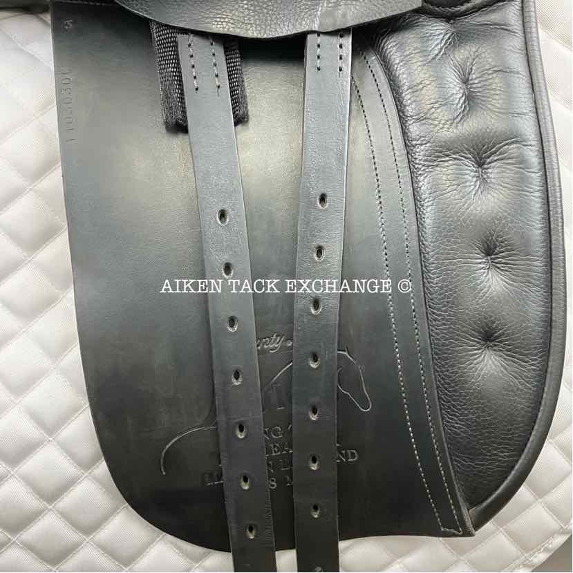 2011 County Fusion Dressage Saddle, 18" Seat, Medium Tree, Wool Flocked Panels