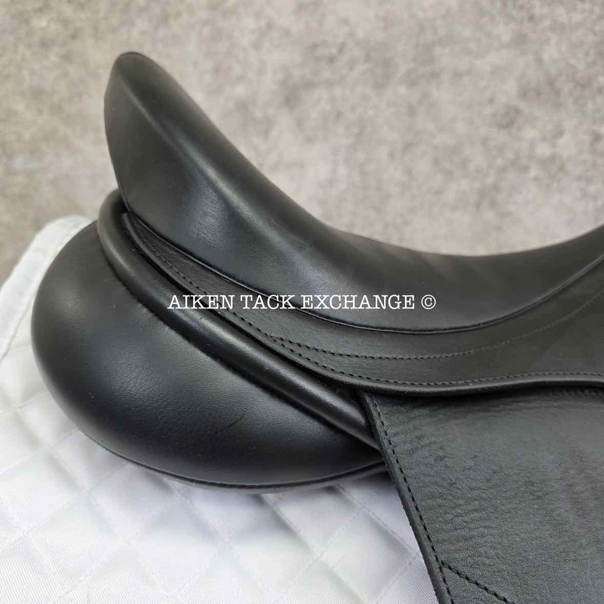 Richard Castelow Dressage Saddle, 17.5" Seat, Short Flap, Medium Wide Tree, Wool Flocked Panels