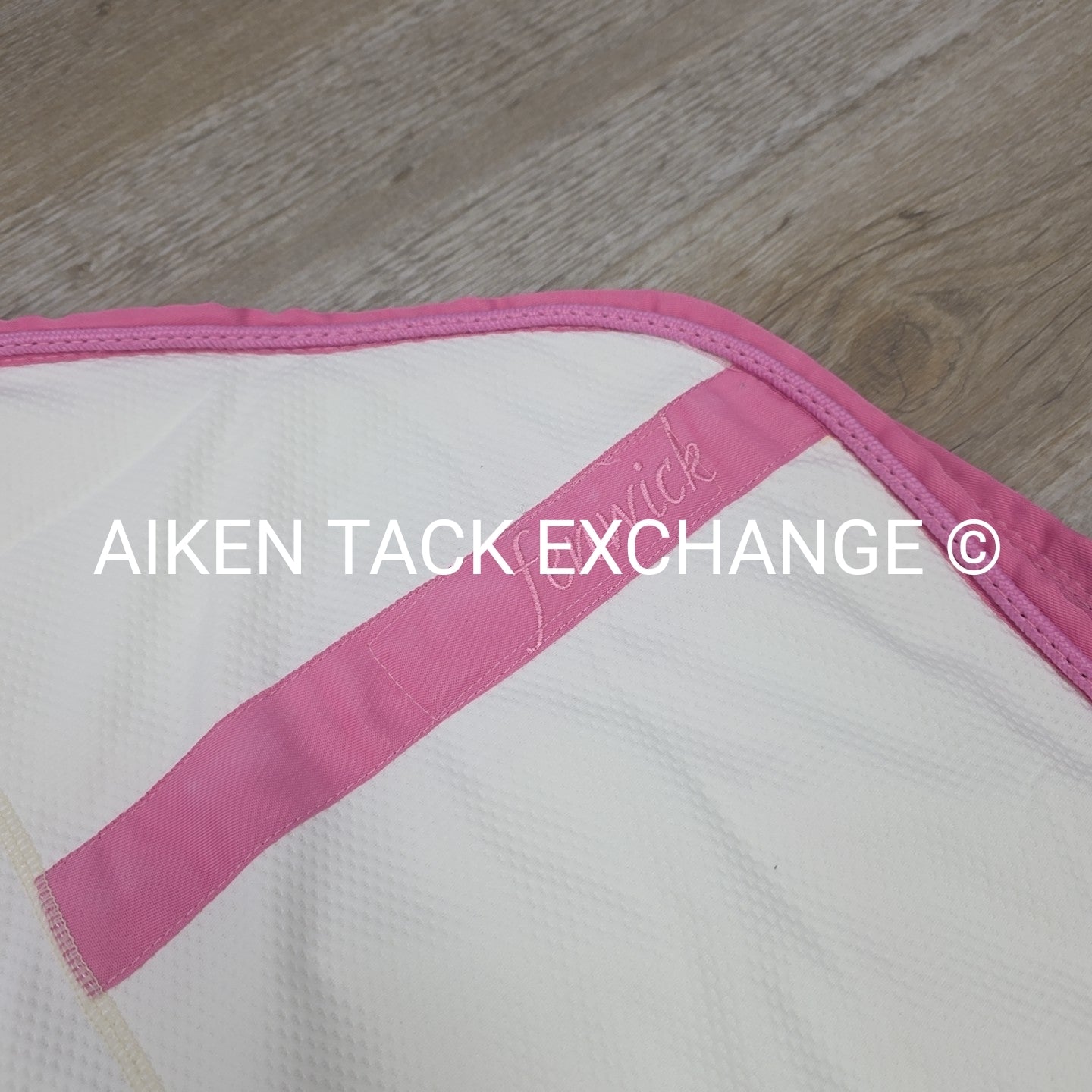 Fenwick Equestrian Pop Star Dress Sheet Sporty Cooler, 68"