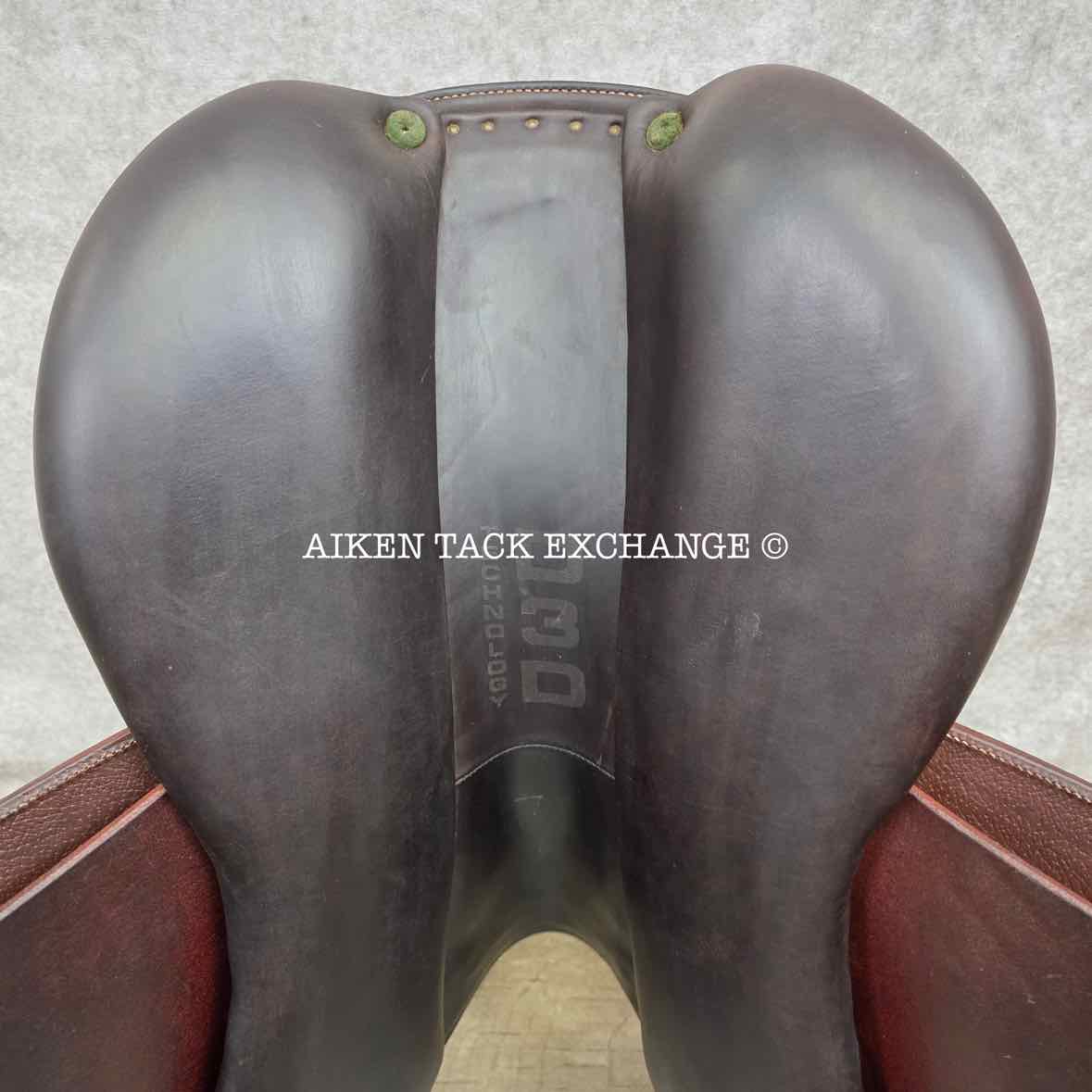 2015 Devoucoux Oldara Close Contact Jump Saddle, 17.5" Seat, 3 Flap, Medium Wide Tree, D3D Panels, Full Buffalo Leather