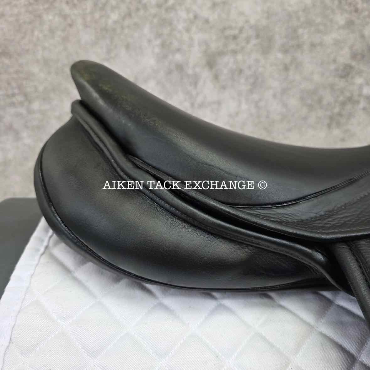 2017 Stubben Zaria Optimum Deluxe Monoflap Jump Saddle, 17.5" Seat, 28cm Tree - Medium Narrow, Wool Flocked Panels