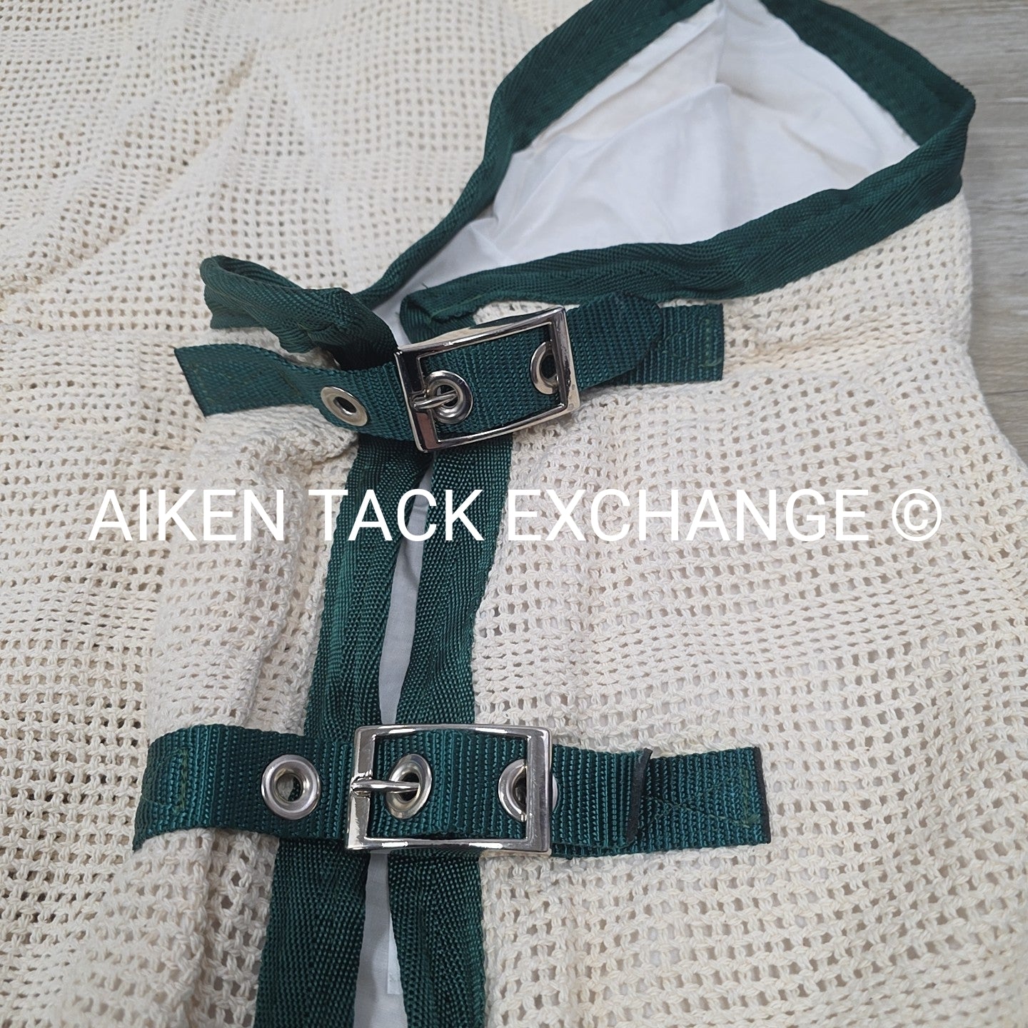 Triple Crown Knit Cooler, 76"