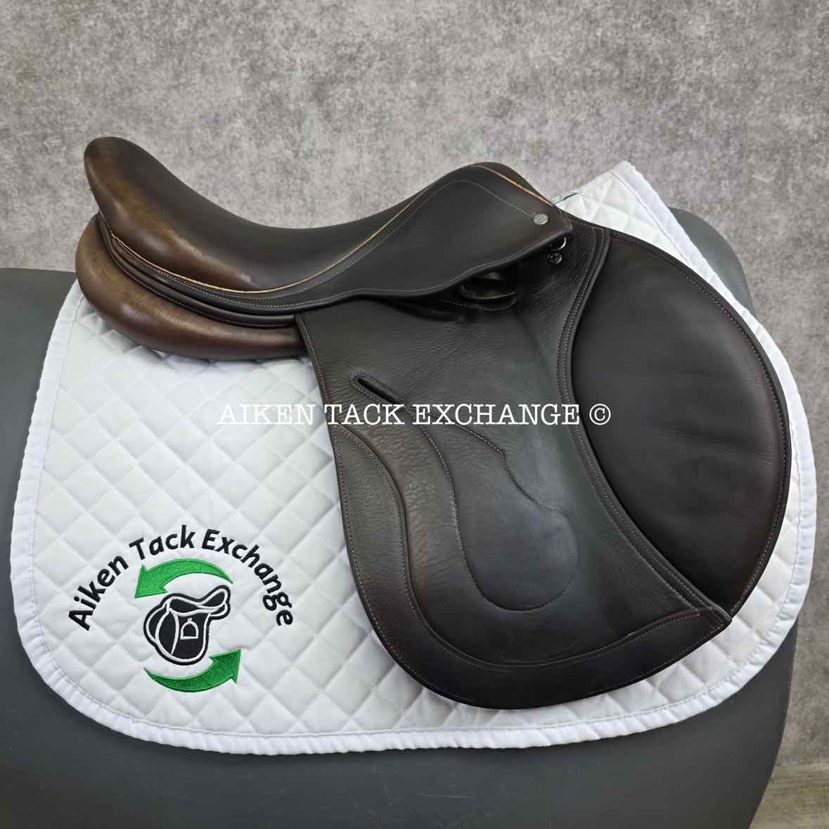 2013 Herve Godignon Jump'In Close Contact Jump Saddle, 17.5" Seat, 3CL Flap, Medium Tree, Foam Panels