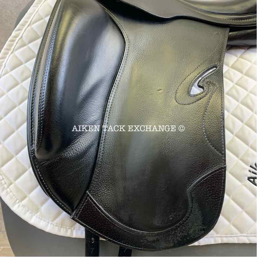2017 Prestige Passion K Monoflap Dressage Saddle, 17" Seat, 33 Tree - M/MW, Wool Flocked Panels