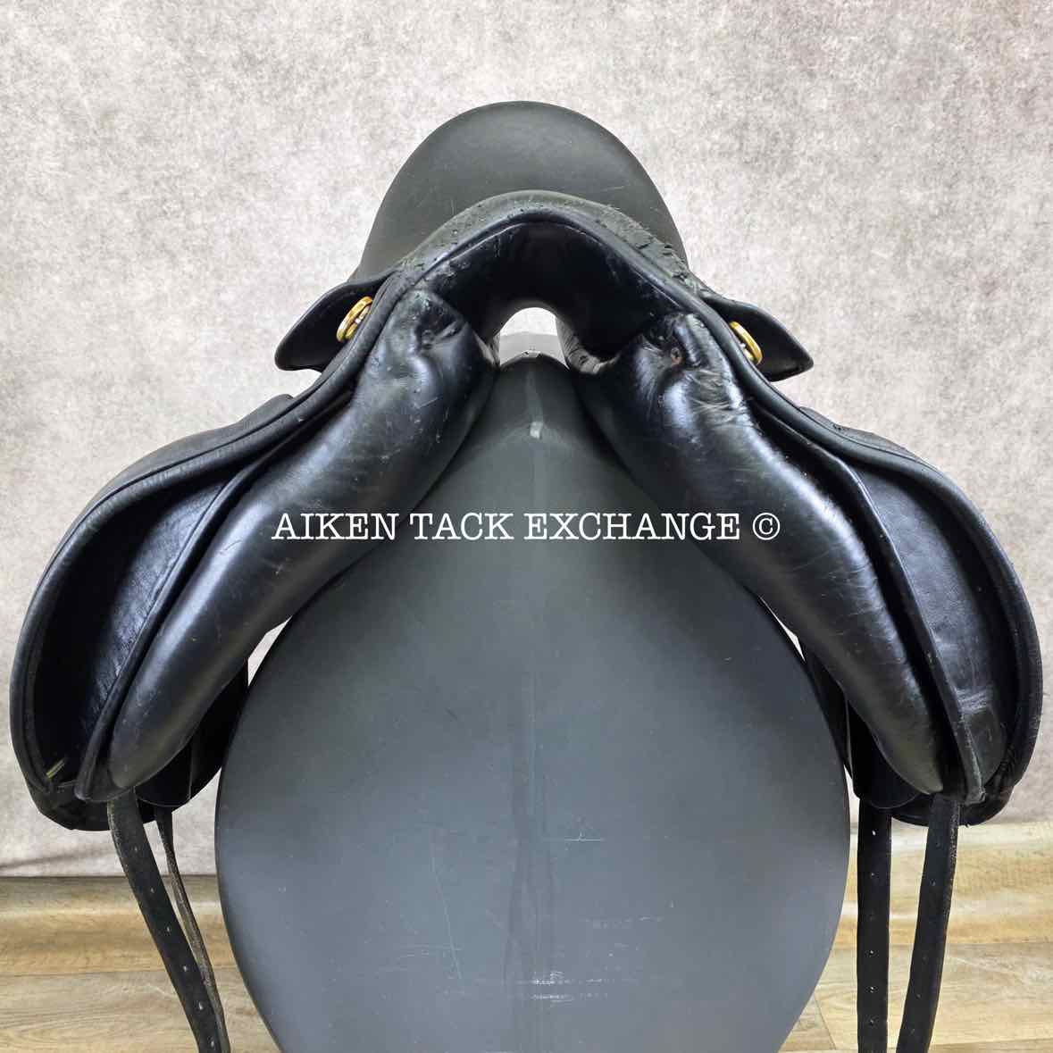 **SOLD** Warendorf Monoflap Dressage Saddle, 18" Seat, Short Flap, Medium Tree, Wool