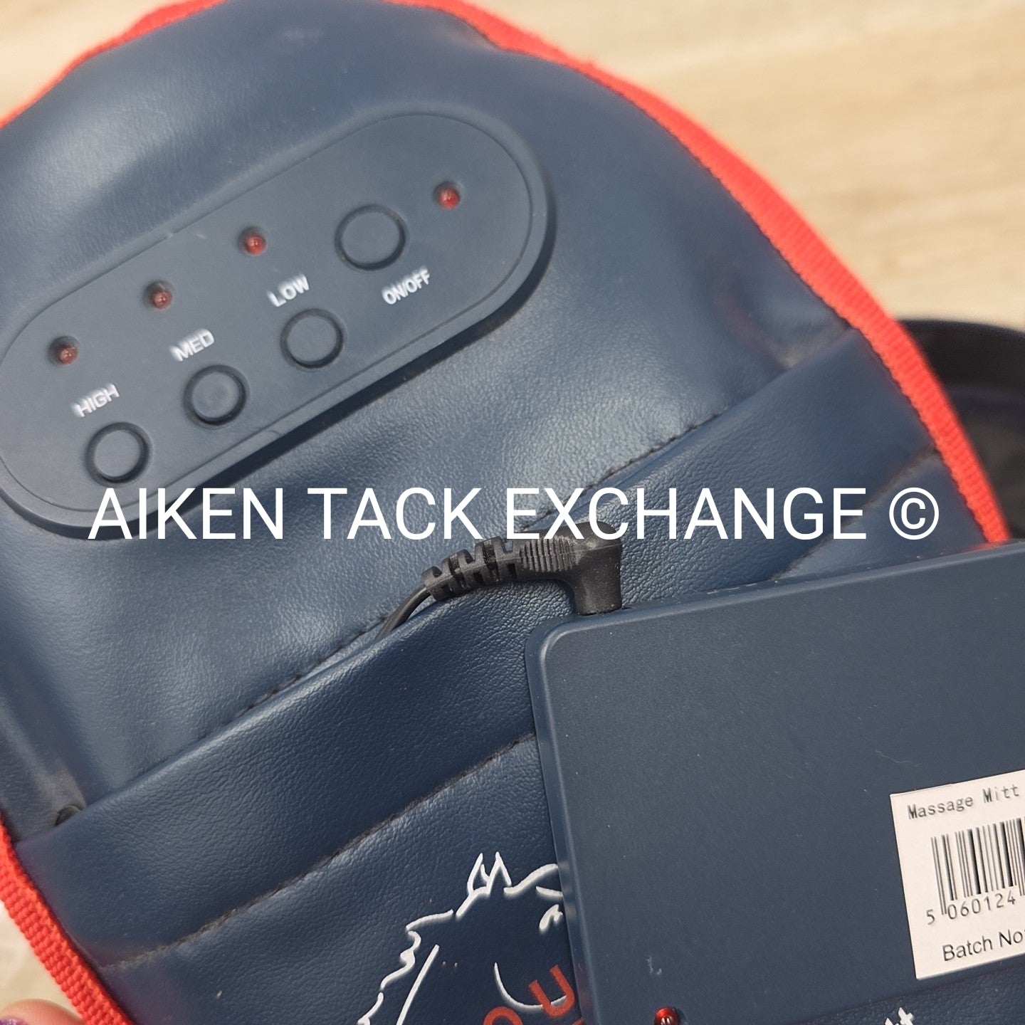 Equilibrium Therapy Massage Mitt w/ 3 Settings