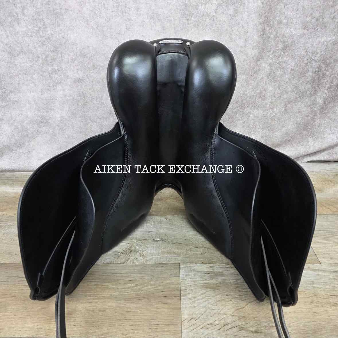 2012 Stubben Genesis CL Deluxe Dressage Saddle, 17.5" Seat w/ Biomex, 28cm Tree - Medium, Wool Flocked Panels