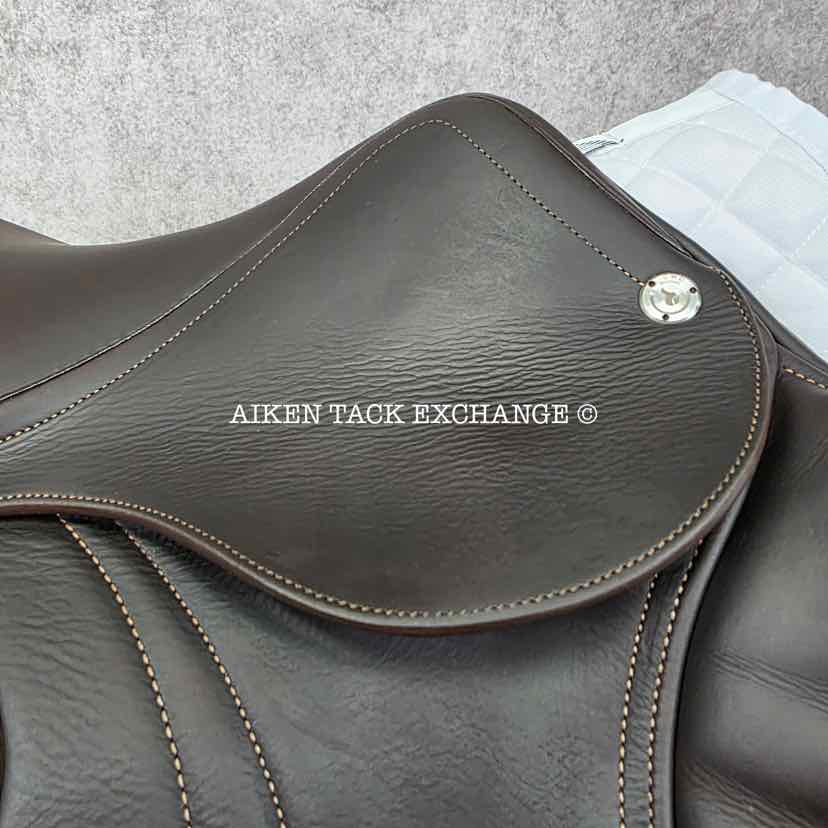 2020 CWD SE03 Close Contact Jump Saddle, 17" Seat, 2L Flap, Medium Tree, Foam Panels, Full Buffalo Leather