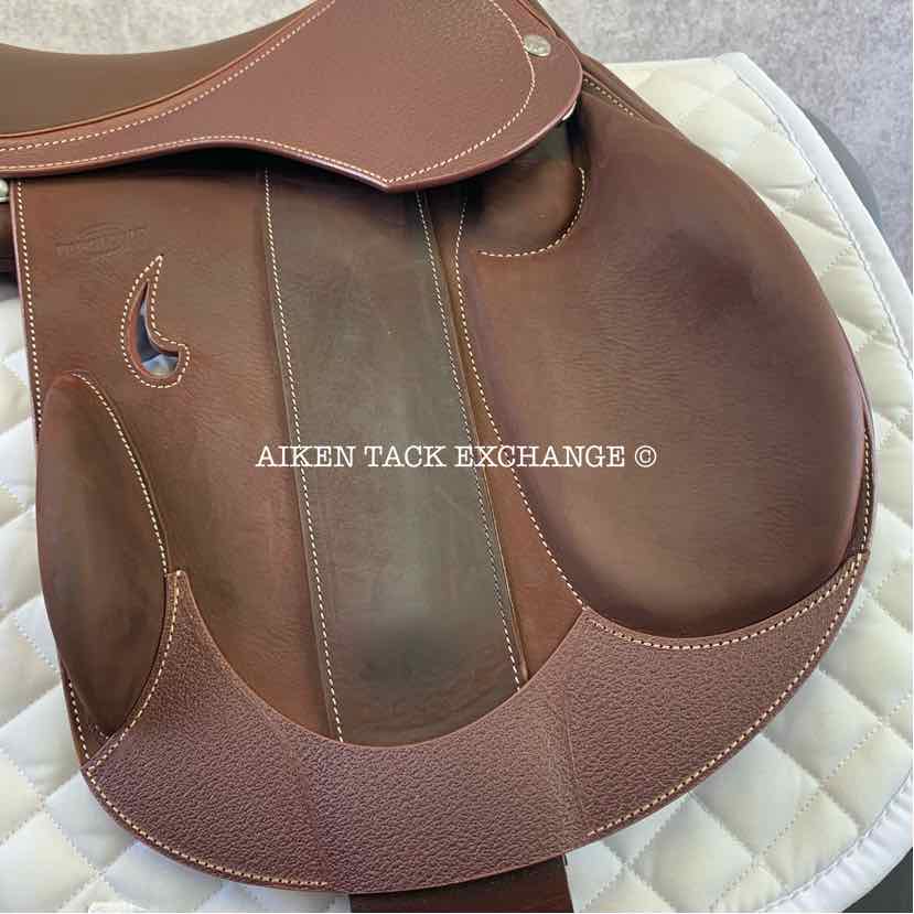 2023 Devoucoux Chiberta K Monoflap Jump Saddle, 16.5" Seat, 0KA Flap, Medium Tree, D3D Panels, Full Buffalo Leather