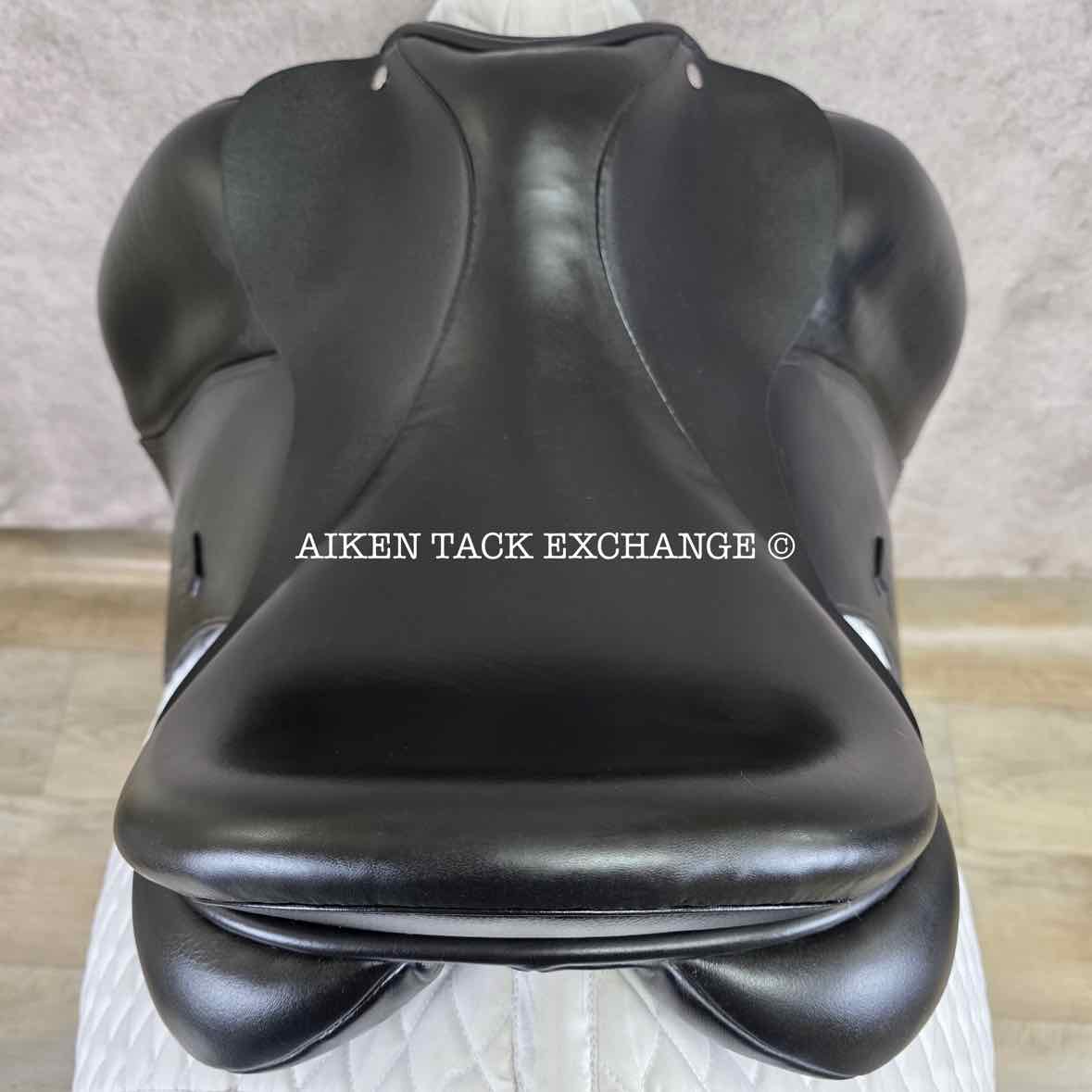 2018 Custom Saddlery Signature Steffen's Advantage Monoflap Dressage Saddle, 18" Seat, Adjustable Tree, Wool Flocked Panels