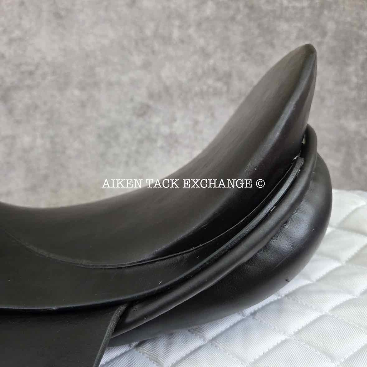 County Competitor Dressage Saddle, 17" Seat, Medium Narrow Tree, Wool Flocked Panels