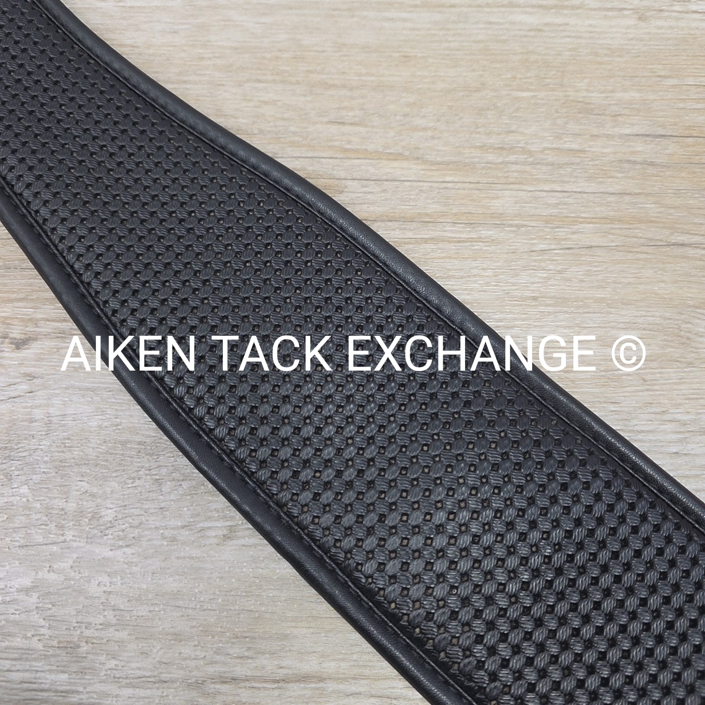 Wintec Chafeless Synthetic Girth, Black, 46"