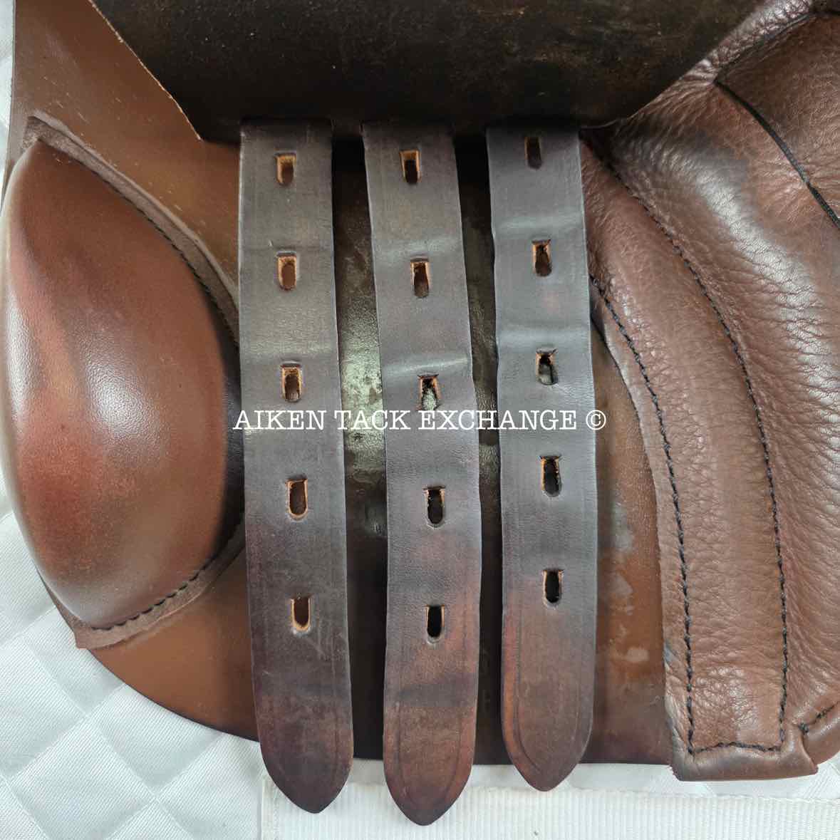 **SOLD** 2015 Black Country Wexford Jump Saddle, 16.5" Seat, Medium Tree, Wool Flocked Panels