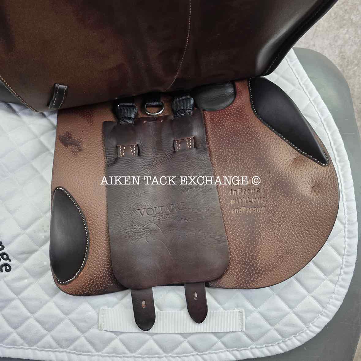 2022 Voltaire Palm Beach Close Contact Jump Saddle, 16.5" Seat, 2AA Flap, Medium Wide Tree, PRO Panels