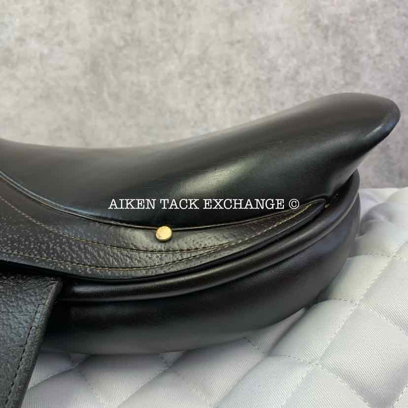 **SOLD** Beval LTD The Devon 2000 Close Contact Jump Pony Saddle, 15" Seat, Medium Tree, Foam Panels