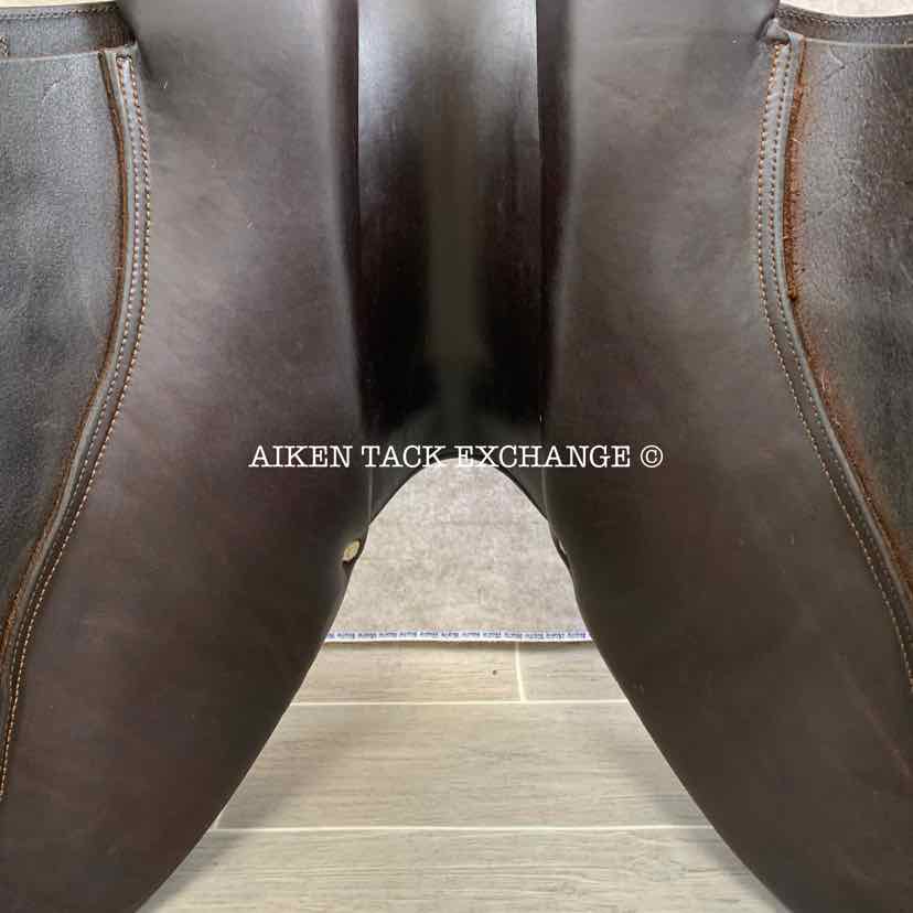 **SOLD** 2010 Arc De Triomphe Gazelle Close Contact Jump Saddle, 18" Seat, 3AV Flap - Forward, Medium Tree, Foam Panels