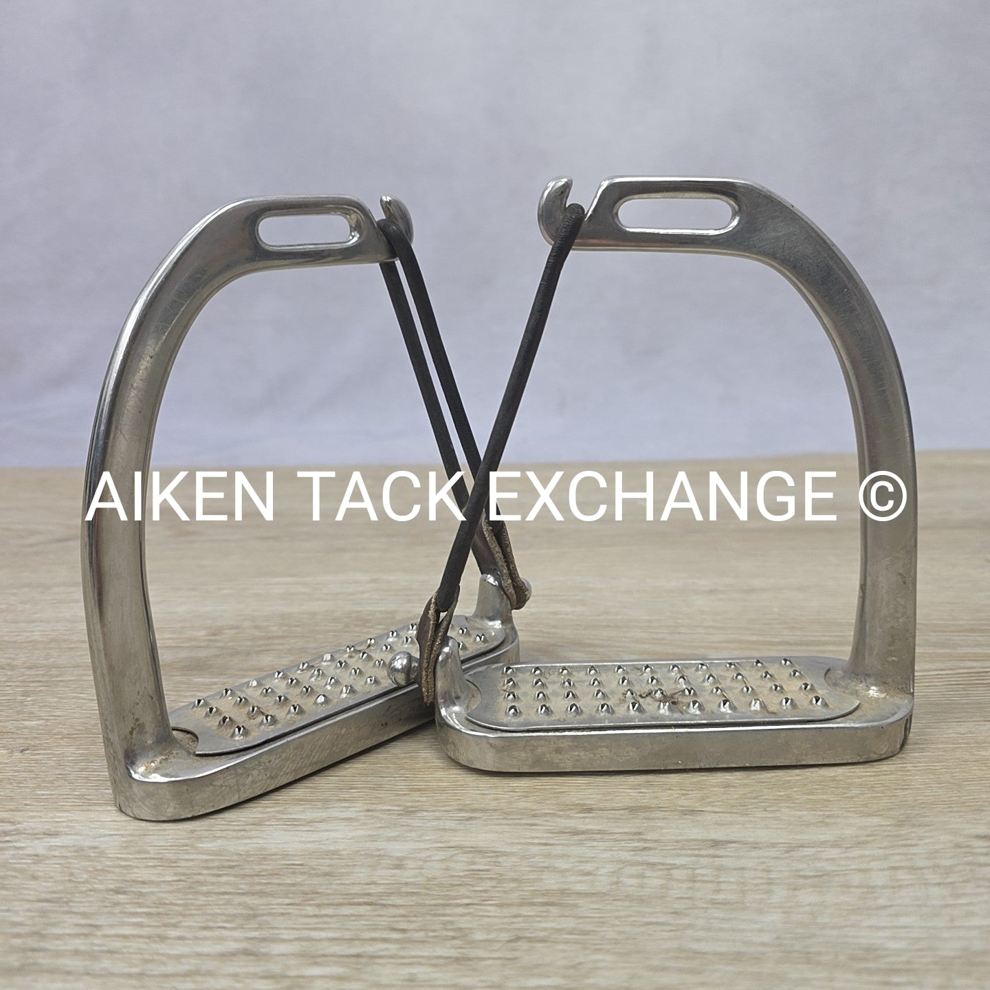 Safety Peacock Stirrups with Cheese Grater Pads, 4.75"